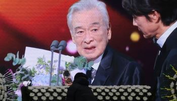 故이순재, 눈물의 영결식…추도사는 김영철·하지원