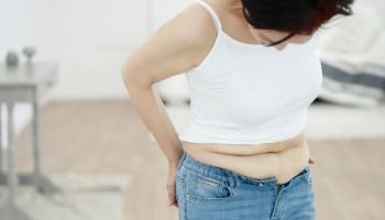 나잇살 알고 보니 핑계다?…중년 복부지방, '이것' 부터 점검해야