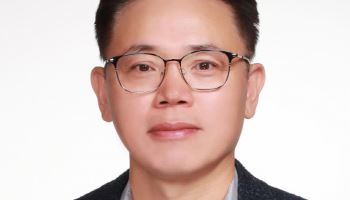 LG화학 신학철 7년만에 용퇴…신임 CEO 김동춘 사장(상보)