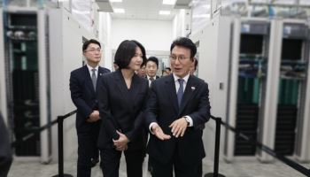 ‘출입통제’ 데이터센터에 웬 미술품?…규제 합리화 추진