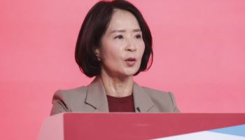 국힘 "고환율 책임, 해외투자하는 청년 탓인가"