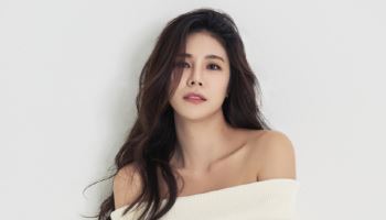 스텔라 전율, '노맨틱 코미디'로 연기 행보 잇는다