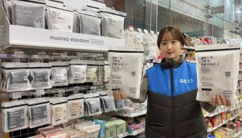 이젠 패딩도 편의점에서 산다?…‘간편복’ 인기 심상찮네