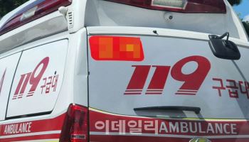 홍대입구역 승강장서 화재…역무원 자체 진화로 인명피해 없어