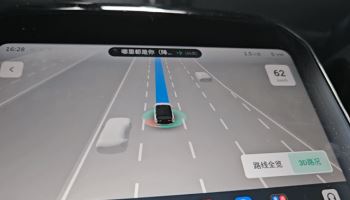 복잡한 시내도로 무인택시 질주…트럭공장 도장라인 로봇이 접수