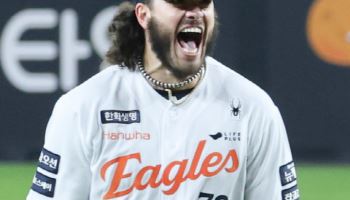 코디 폰세-안현민, '2025 조아제약 프로야구 대상' 공동 대상 수상