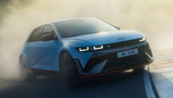 콧대 높던 포르쉐도 "인정"…현대차 '가상사운드' 판 흔든다(종합)