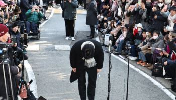 고개 숙인 한동훈 "계엄 막지 못해 사과…과거 잘못 과감히 끊어내야"