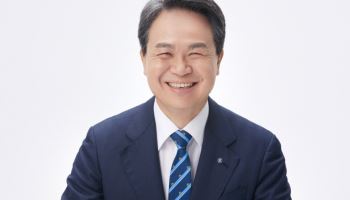 진옥동 “신한금융 100년 지속 위한 변화와 초심 강조할 것”