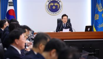 12·3 공휴일 지정되나…李 “입법 과정 챙겨봐 달라”