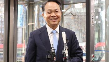 진옥동 회장 연임 성공..."일류신한, 3년간 신뢰에 가장 큰 축 둘 것"