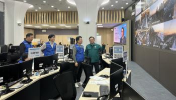 서울 이면도로·보도 제설률 90% 넘어…“잔설·결빙 제거 총력”