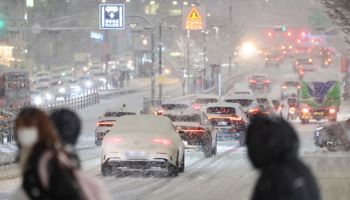 손보사, 기습 폭설·결빙으로 전날 긴급출동 7만건…전년비 72%↑