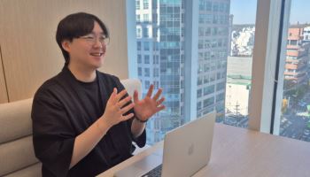 "신뢰도 높은 AI 검색서비스로 美 대학가 휩쓸었어요"