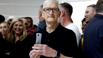 애플, 핵심 임원 잇단 이탈…"칩 총괄까지 떠날 가능성"