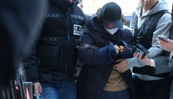 부부싸움 끝 남편 살해한 60대…"계획 범행인가" 묻자 고개 저어