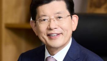 진옥동 이어 빈대인 BNK금융 회장 연임 성공…경영 연속성 방점(종합)