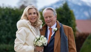 82세 포르셰 회장, 치매 아내 이혼 뒤 20세 연하와 결혼