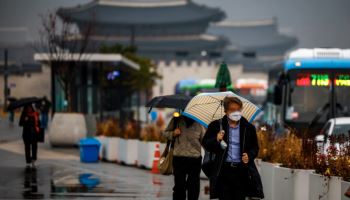 전국 흐리고 오전에 '비 또는 눈'…"출근길 우산 챙기세요"