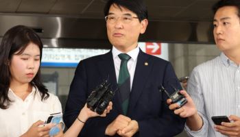 '징역 1년 확정' 박완주 성추행 피해자 "권력형 성폭력 2차 피해 심각"