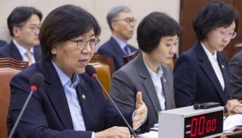 정부는 의견 수렴, 국회는 조용…임신중지약 허용 안갯속