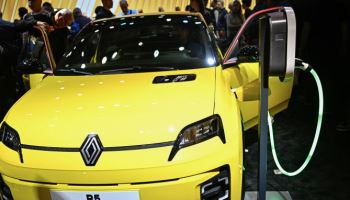 EU '유럽산 소형 전기차' 전용 특혜 추진…"中견제 목적"