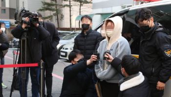 15개월 딸 시신 김치통에 유기…양육수당까지 챙긴 친부모 