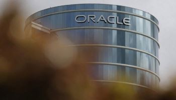 AI 투자 키우는 오라클…주가 급락 속 수주잔고는 ‘급증’