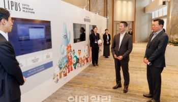 신동빈 롯데 회장, 디자인전략회의 참석…‘브랜드 연속성’ 논의