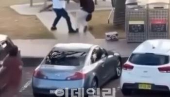 [종합] 시드니 유명 해변서 총기 난사…11명 사망·29명 부상