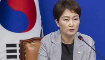 與 이언주 "통일교 사건에 어떤 것이 밝혀졌나…특검 얘기 맞지 않아"