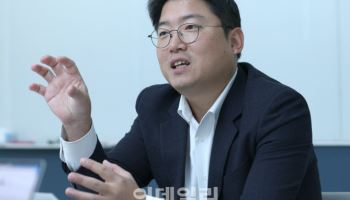 로봇에 퇴직연금 맡기니 수익률 ‘쑥’…“한도 늘려 활성화해야”
