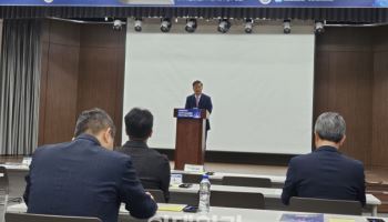 권대영 “카드업계 대출금리 인하 필요…스테이블코인 지급·결제 준비”