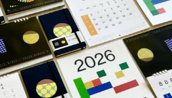 이수그룹,  2026 다이어리·캘린더 출시…그래픽 디자이너 김영나 콜라보