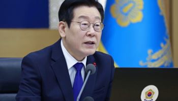 李대통령 “성남 청소대행 제도 바꿨더니 MB는 칭찬, 다음 해엔 ‘종북’ 몰아”