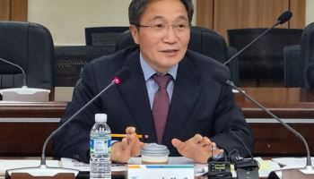 이학재 사장 “책갈피 외화 전수조사 불가능”…사퇴 의사 없어