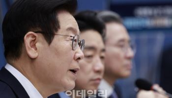 李 대통령, 응급실 뺑뺑이 지적…“구급차서 죽는 일 없어야”