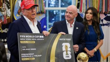 '비싸다'고 욕먹자 한 발 물러선 FIFA… 월드컵 티켓 60달러 좌석 신설