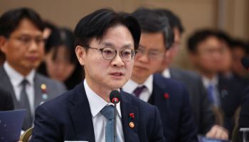 김정관 “지역성장 기반 산업대전환 ‘올인’”…이 대통령 “적극 진행해달라”