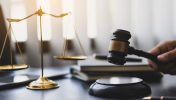 동거남 흉기살해 60대, 첫 재판서 "심신상실"