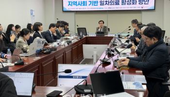 "고령자 건강관리, 주치의 기반 의료서비스 필요"…보건의료 전문가 제언은