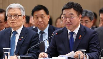 李, 혐오 유발 현수막 단속 지시…정당현수막 특례 폐지 추진