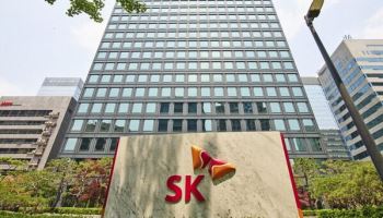 SK실트론 품는 두산…5조원대 빅딜 성사될까