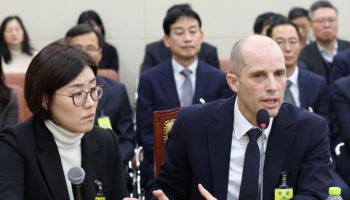 쿠팡 김범석 ‘강제 소환’ 되나…무대응에 뿔난 국회