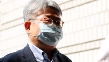 ‘롯데 신동주 불법자문’ 민유성, 2심서 징역형 집행유예
