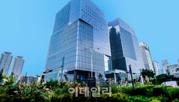 BC카드, 카드사 최초 여권 기반 외국인 결제 서비스 출시