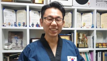 태권도장에 열린 라면트리…나눔을 배우는 작은 영웅들 [only이데일리]