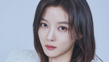 '친애하는 X' 김유정, 2025년 빛낸 얼굴 갈아끼운 활약[인터뷰]