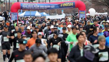"차라리 한파가 낫다"…마라톤 대회 증가에 경찰 피로도↑