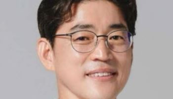 [목멱칼럼]붉은 말의 해, K석화가 다시 뛴다